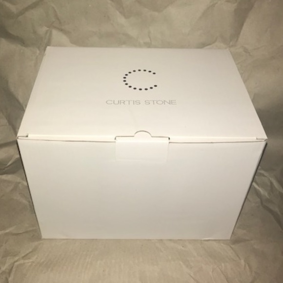 Curtis Stone Stuffed Waffle Maker w/ Recipes - New in Box - Picture 9 of 16